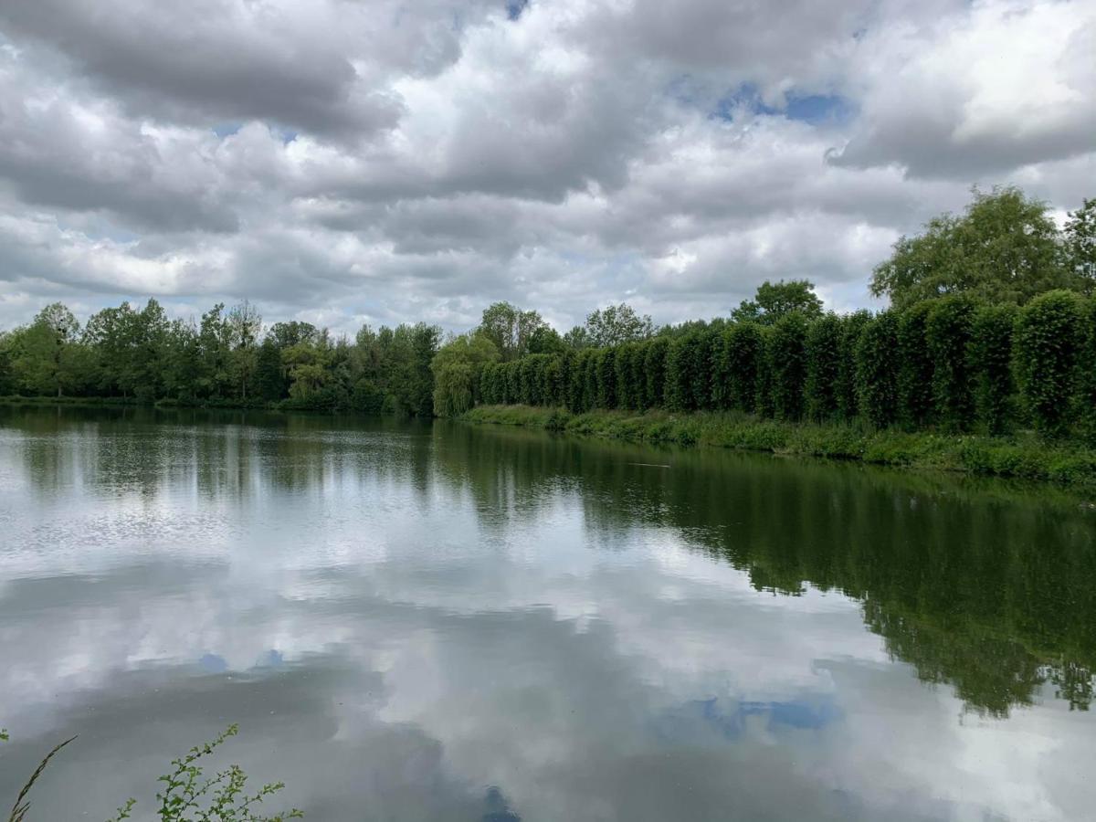 Domaine De Senercy Bed & Breakfast Sery-les-Mezieres Dış mekan fotoğraf