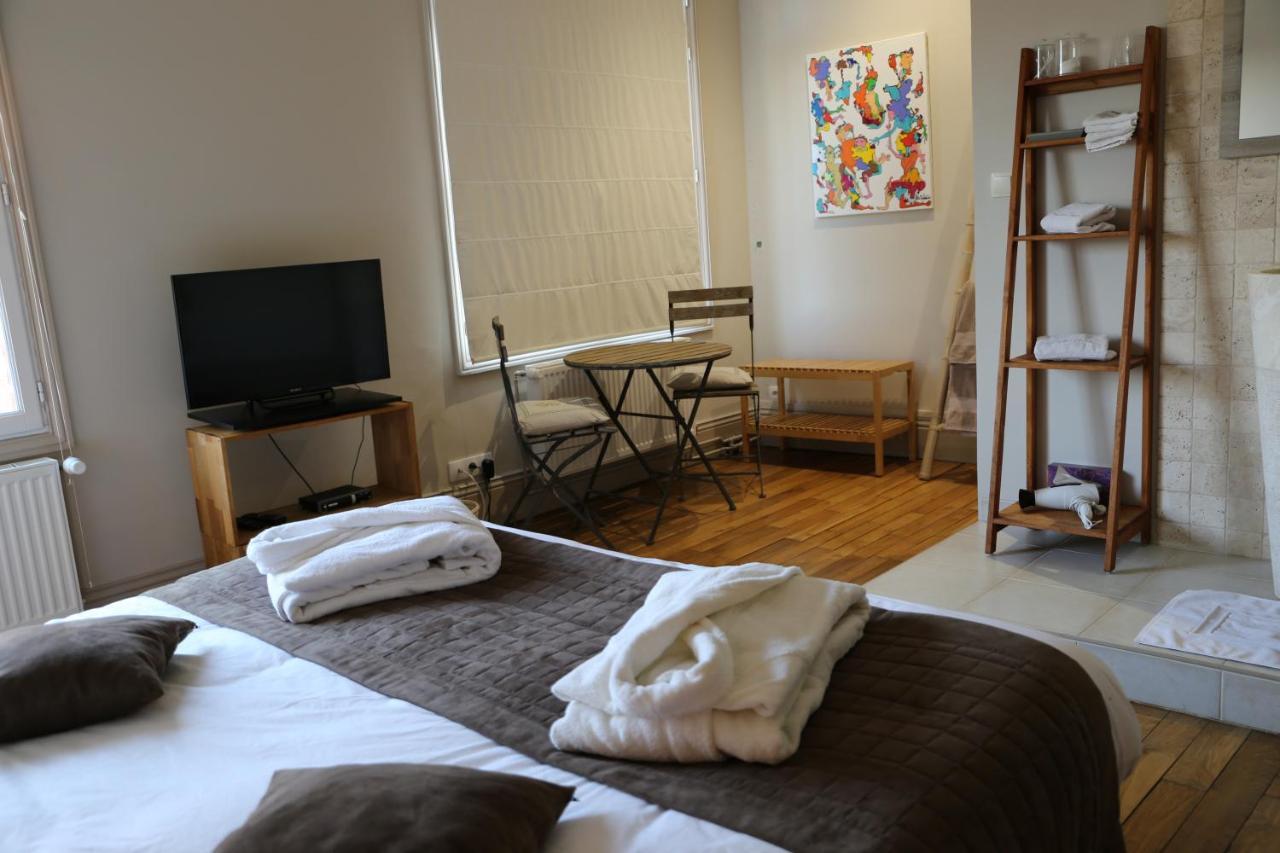 Domaine De Senercy Bed & Breakfast Sery-les-Mezieres Dış mekan fotoğraf